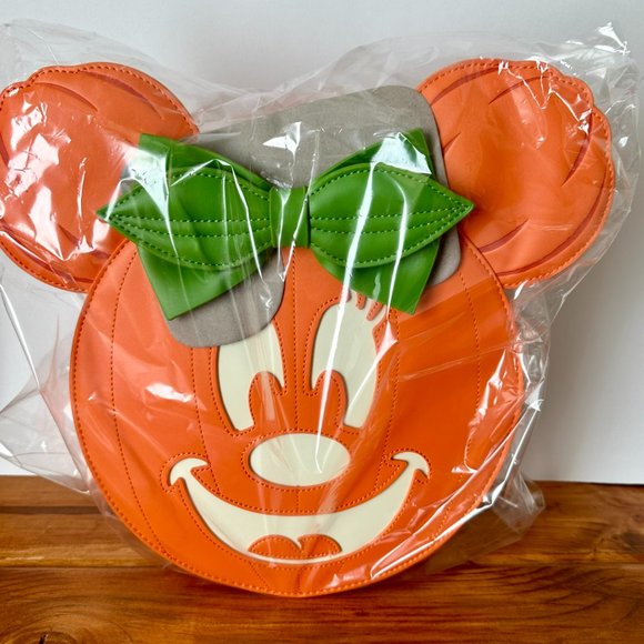 Minnie Mouse Pumpkin Minnie Glow-in-the-Dark Mini-Backpack - Picture 9 of 9